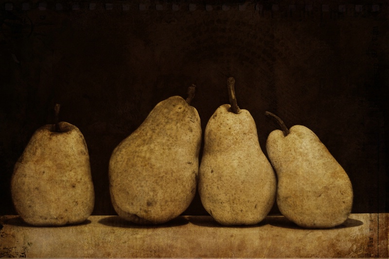 4 Pears