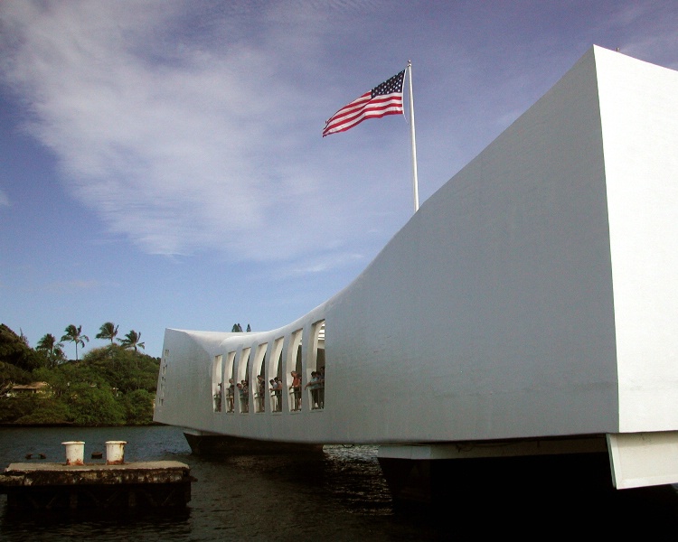 Pearl Harbor Monument - ID: 12289276 © Jannalee Muise