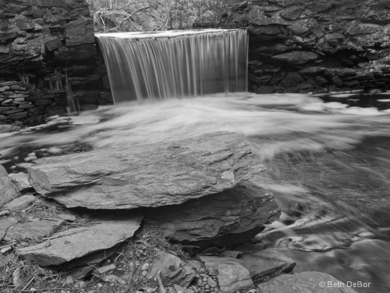 Broadmoor Waterfall3