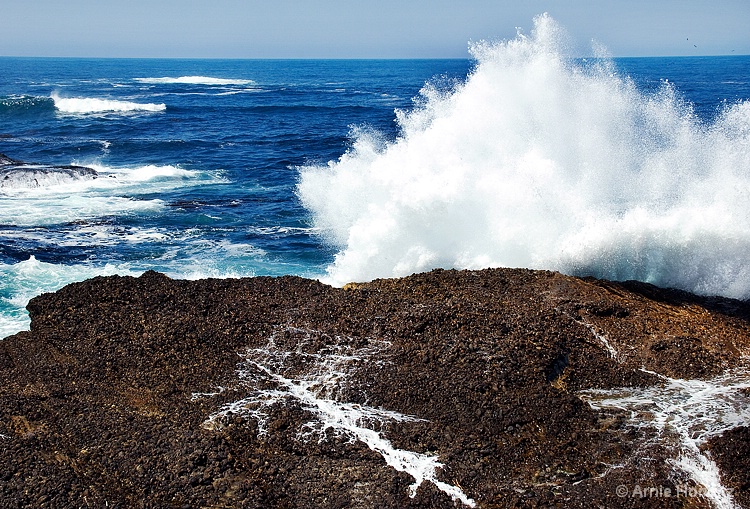 Wave on the Rocks