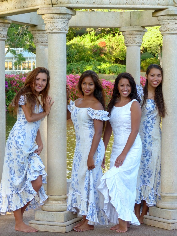 Hawaiian Dancers