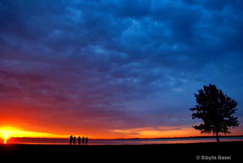 Sunrise over Lake St. Clair - ID: 12430043 © Sibylle Basel