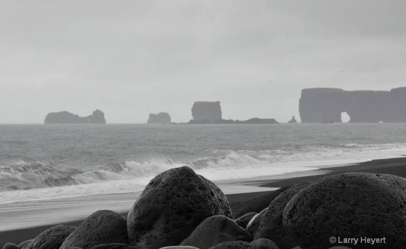 Iceland Coast - ID: 12451326 © Larry Heyert