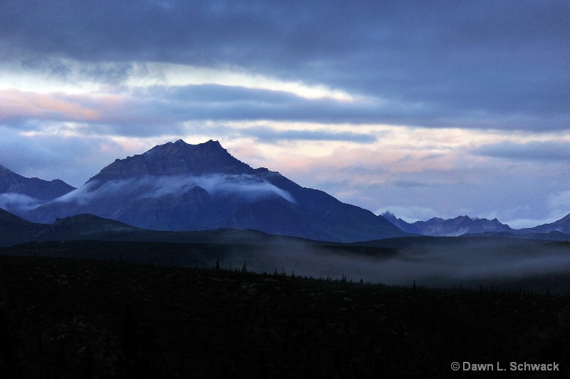 break of day - ID: 12515553 © Dawn Schwack