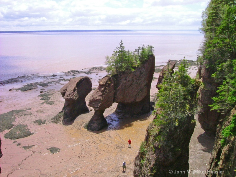 lover s arch at hopewell rocks