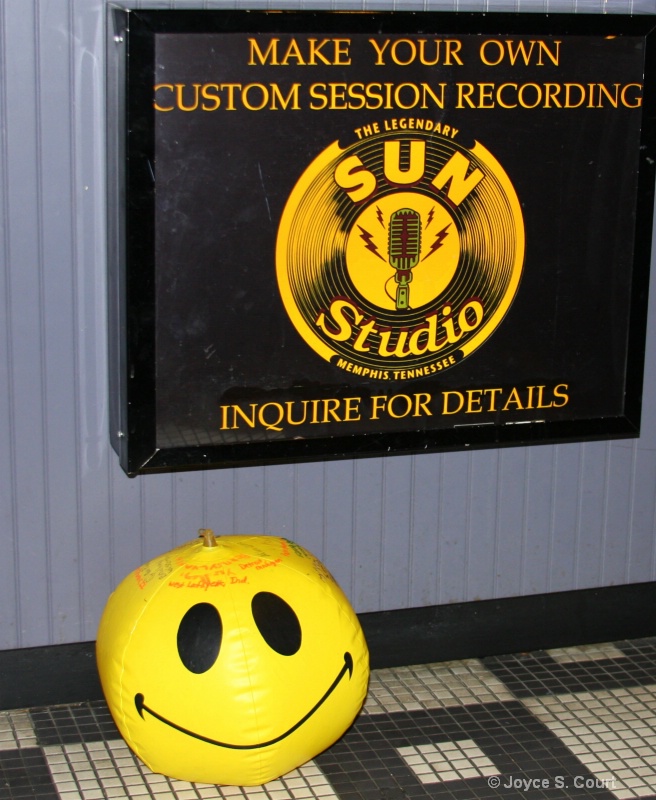 Mr. Happy Visits Sun Studio 