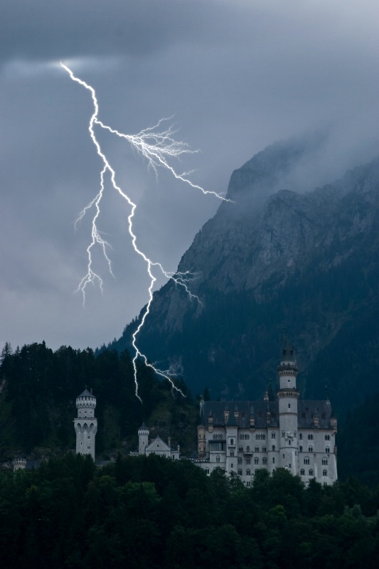 Neuschwanstein Lightning