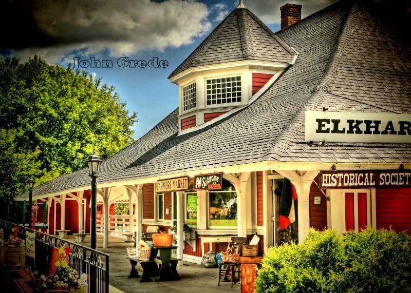 downtown station - ID: 12573722 © John R. Grede