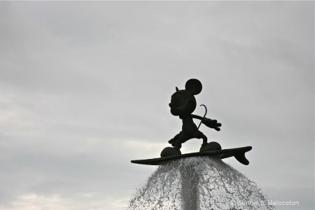 Mickey surfing