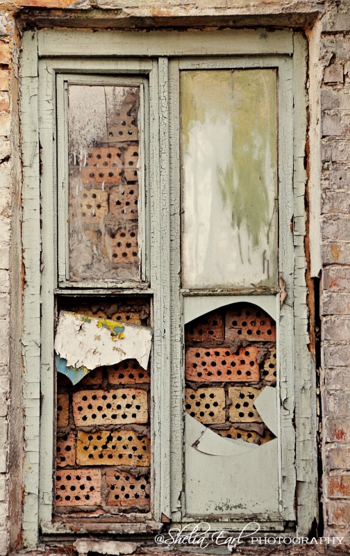 Old Window Frame@@Kiev, Ukraine - ID: 12606129 © Shelia Earl
