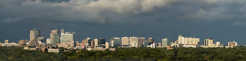 Winnipeg Skyline after storm - ID: 12607012 © Heather Robertson