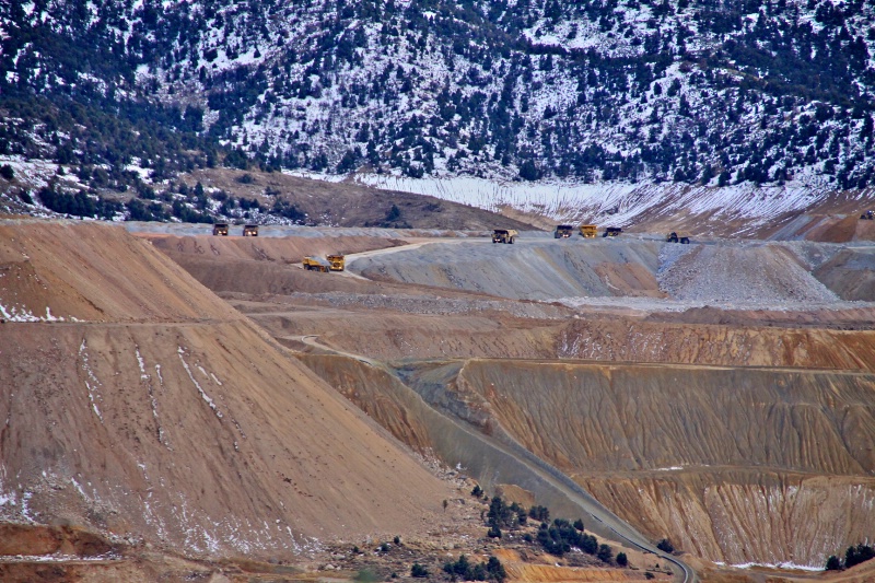 Copper Mine Trucks 