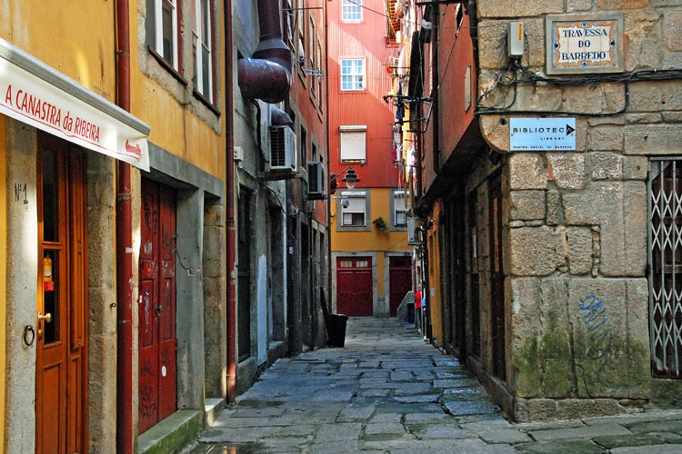 Canastreiros Street