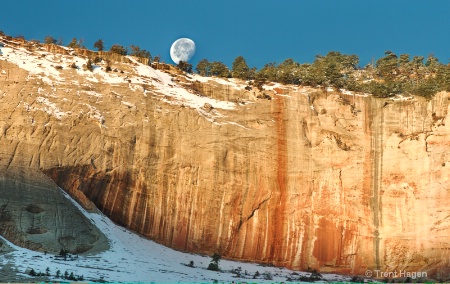 zions morning moon