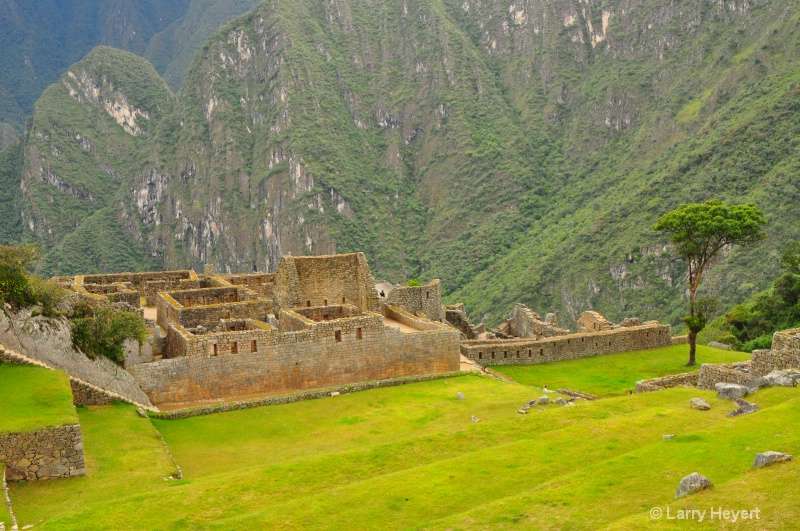 Peru- Machu Picchu - ID: 12727766 © Larry Heyert