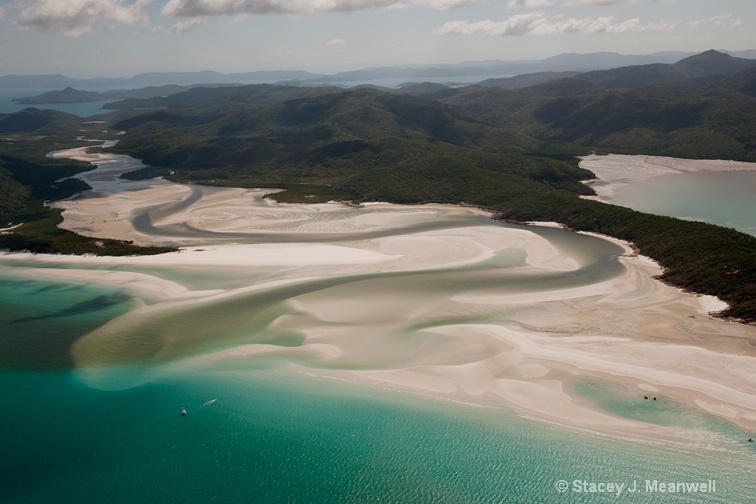 Whitehaven Beach in the Whitsunday Islands - ID: 12730455 © Stacey J. Meanwell