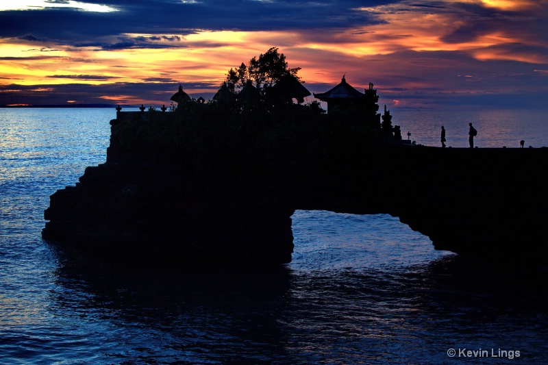 bali temple sunset