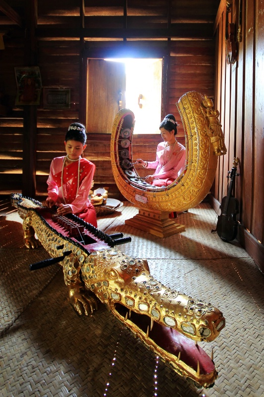 Myanmar Women