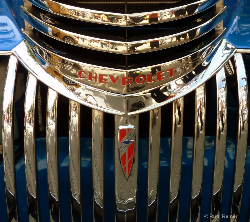 Old Chevy truck grill