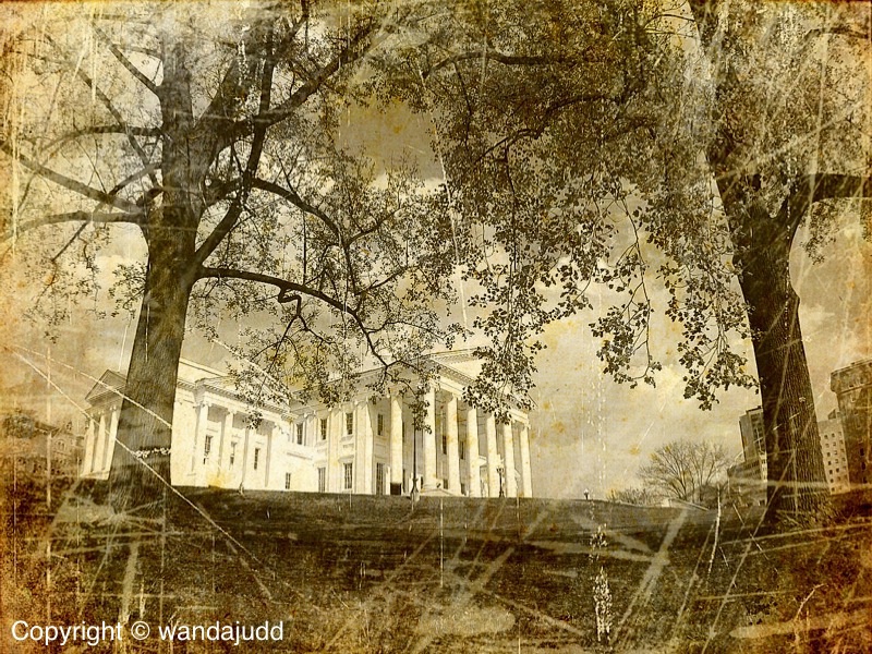Capitol Front... - ID: 12841079 © Wanda Judd