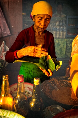 Preparing Breakfast - Klungkung Market, Bali