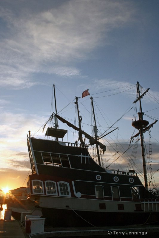 Pirate Ship Sunrise - ID: 12890606 © Terry Jennings