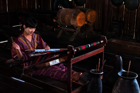 Chin Ethnic Wool Waving