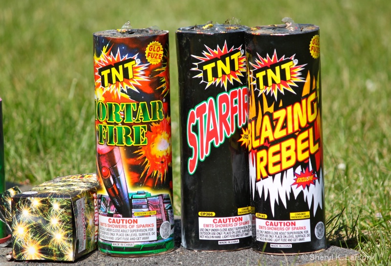 Fireworks - ID: 12917649 © Sheryl K. Larson