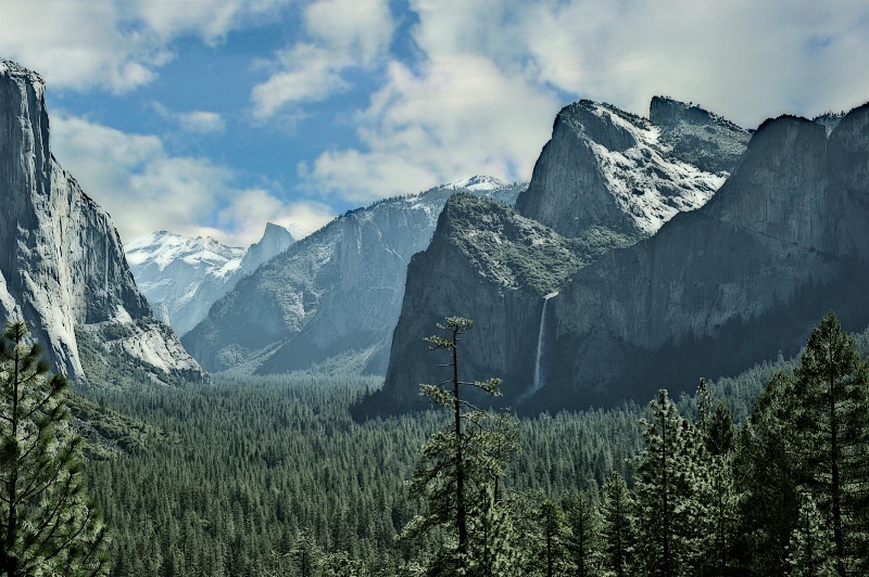 Tunnel View