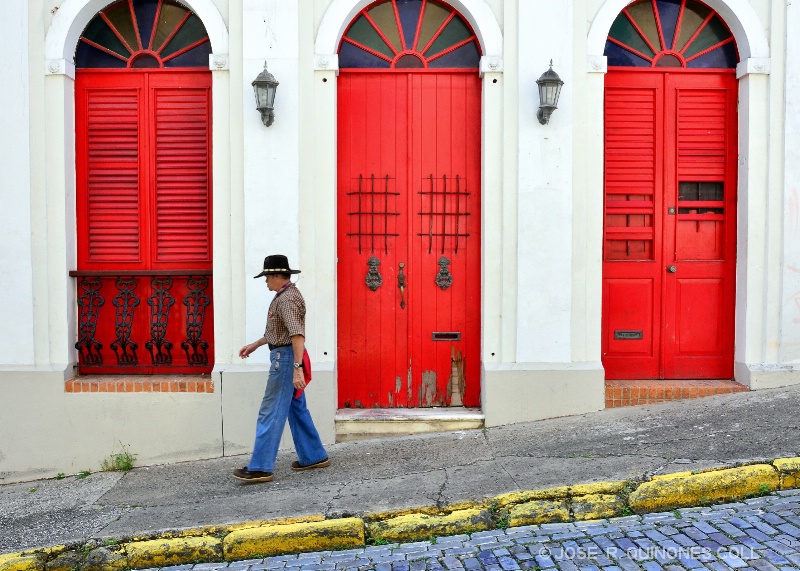 STROLLING PAST RED, OLD SAN JUAN