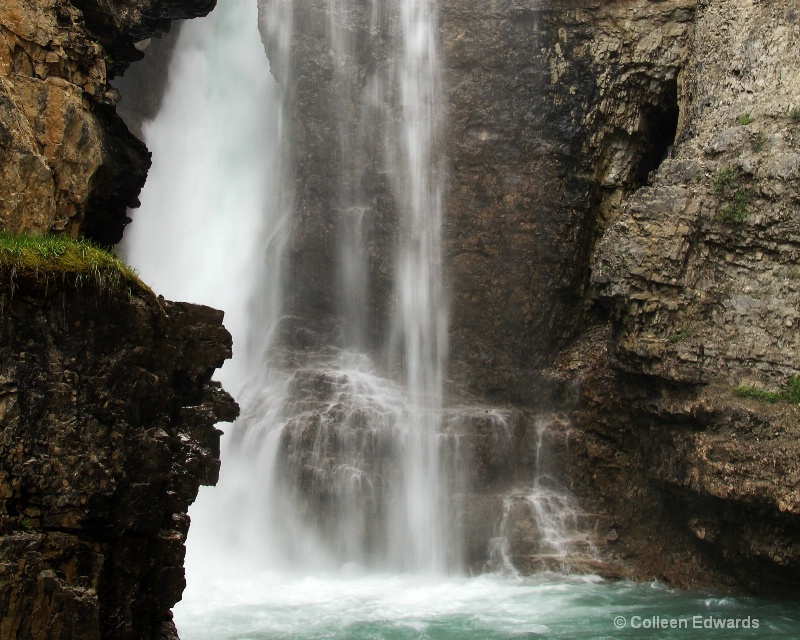 Lion Head rocks at Falls