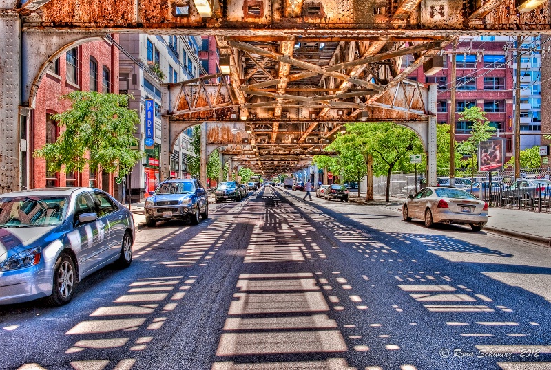 Under the El:Chicago