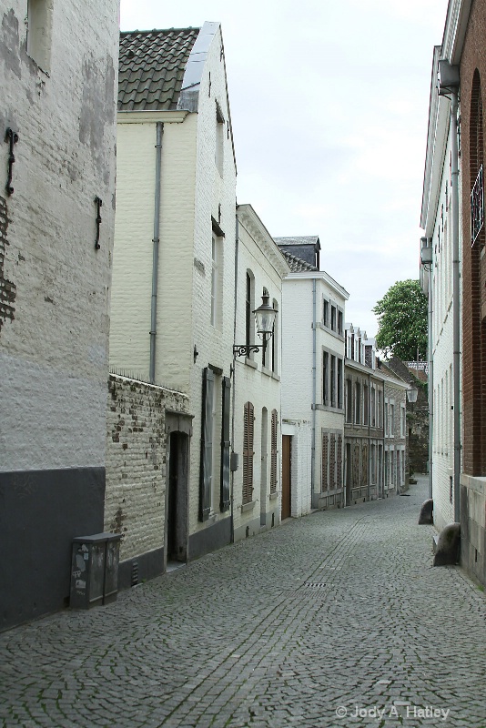 Street scene - ID: 13009986 © Jody A. Hatley