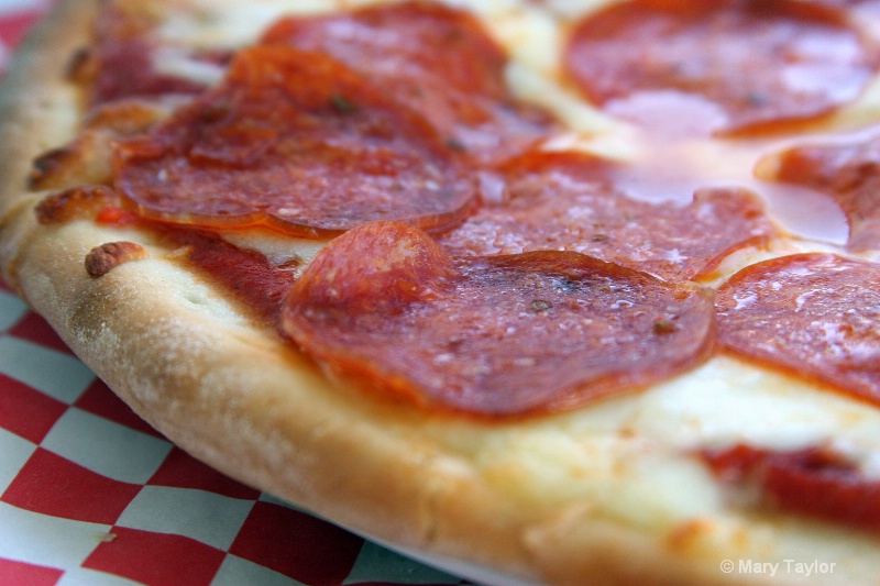 Pepperoni Pizza - ID: 13034561 © Mary E. Taylor