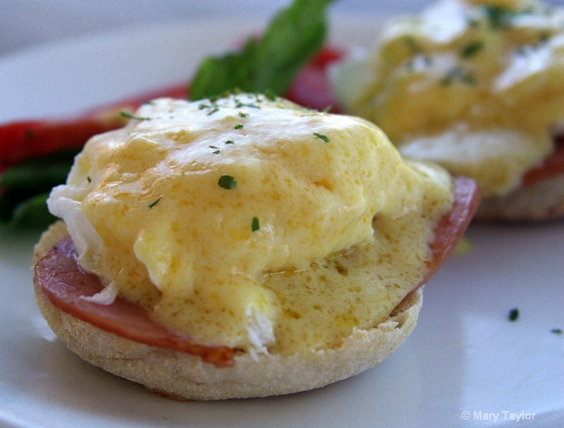 Eggs Benedict - ID: 13034569 © Mary E. Taylor