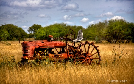 0561 Old Tractor