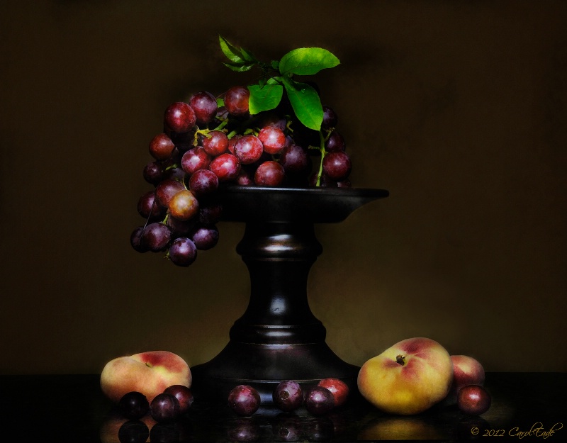 Grapes and Peaches - ID: 13055830 © Carol Eade