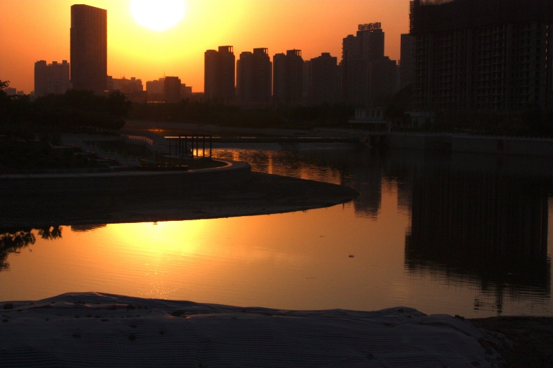 sunset in zhengzhou