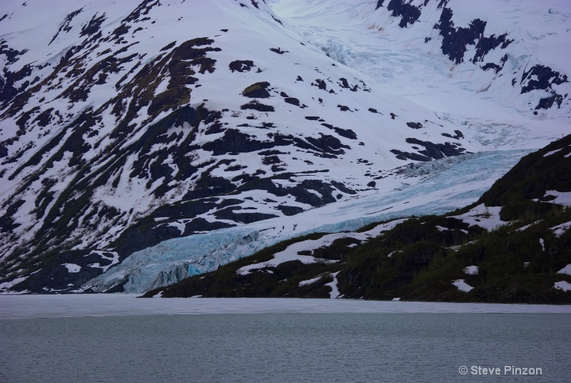 Portage Glacier - ID: 13073652 © Steve Pinzon