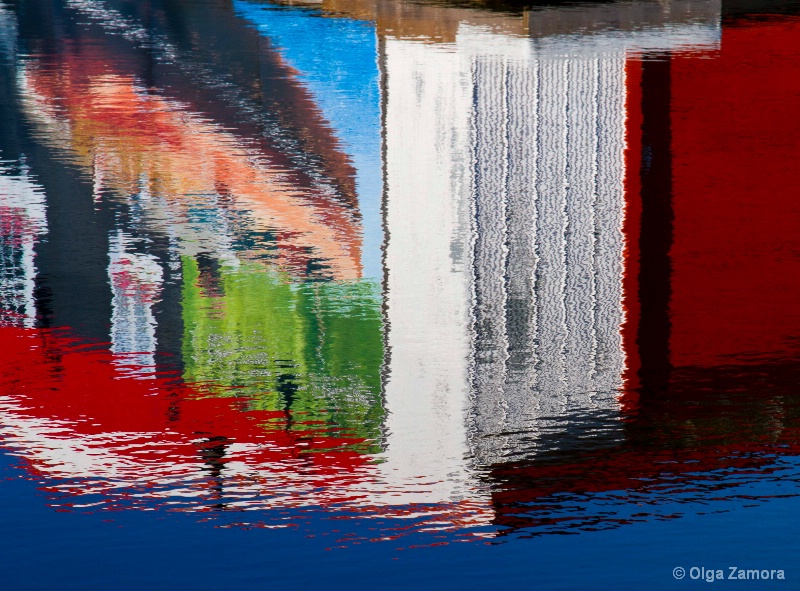 Dock Reflections - ID: 13074297 © Olga Zamora