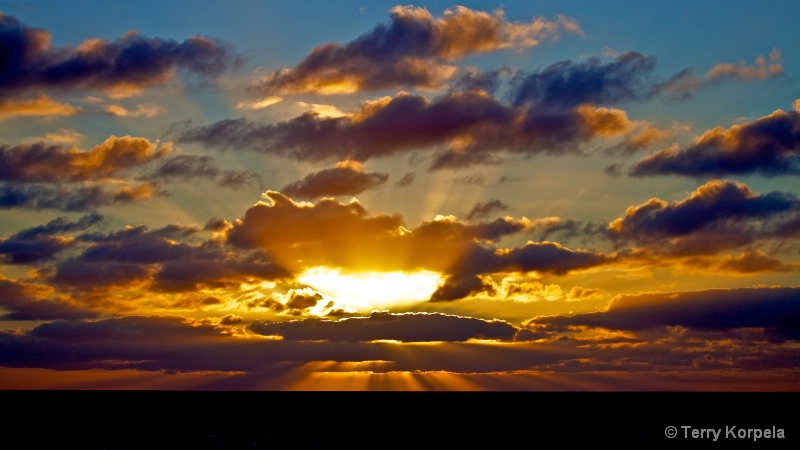 Hawaiian Sunrise - ID: 13090401 © Terry Korpela