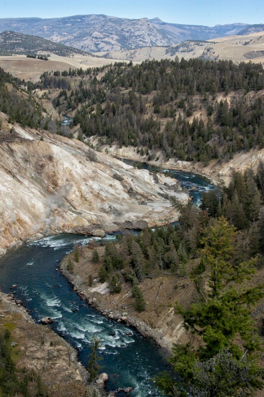 yellowstone national park yellowstone wy ih1d5842 - ID: 13095776 © James E. Nelson