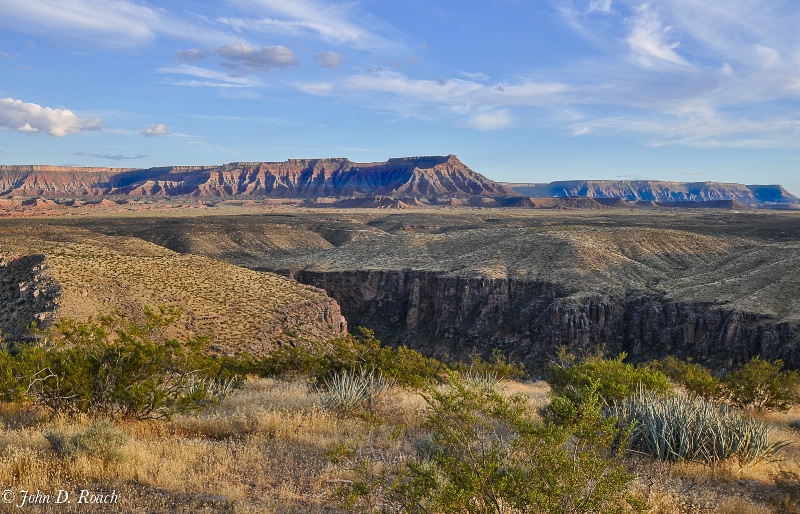 Virgin River Gorge at Gooseberry Mesa - ID: 13122351 © John D. Roach