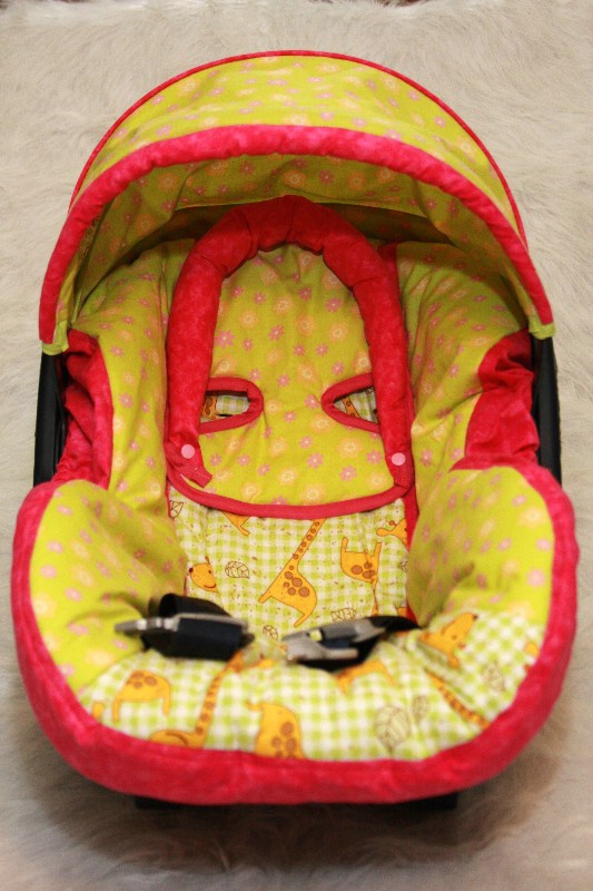 baby car seat  04  - ID: 13125539 © Anthony Cerimele