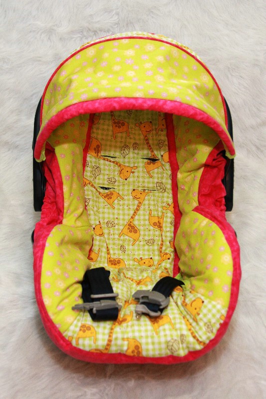 baby car seat  02  - ID: 13125541 © Anthony Cerimele