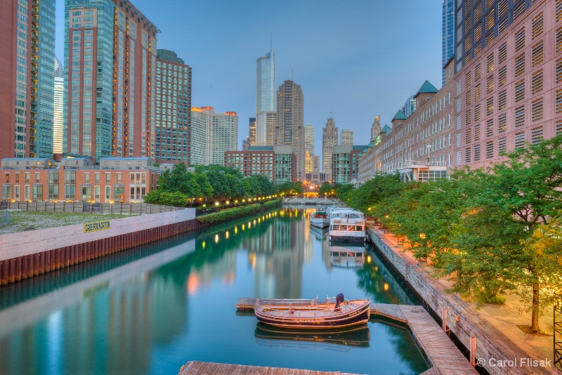 A Reflective Morning in Chicago