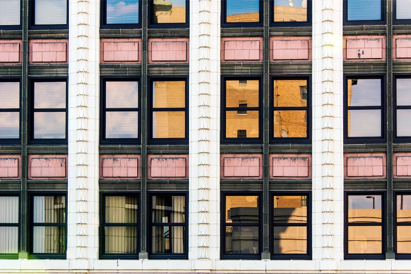 Changing windows - ID: 13165582 © James R. Lipps