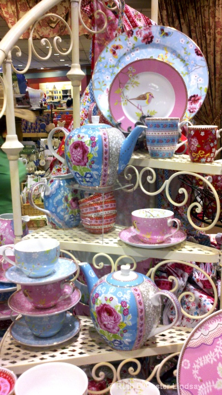 Teapot Display