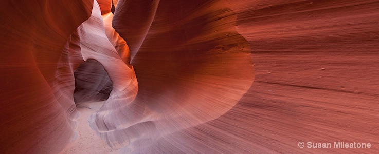 Antelope Canyon pan - ID: 13181291 © Susan Milestone