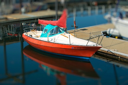 Toy boat